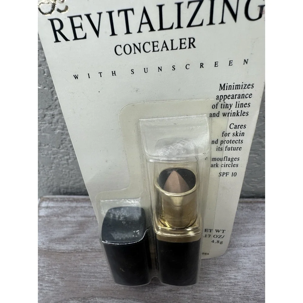 $42 🌙 New MAYBELLINE‎ Revitalizing Concealer / Corrector FAIR VINTAGE RARE